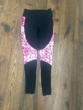 Pink Athletic Leggings Size XS Runs Small